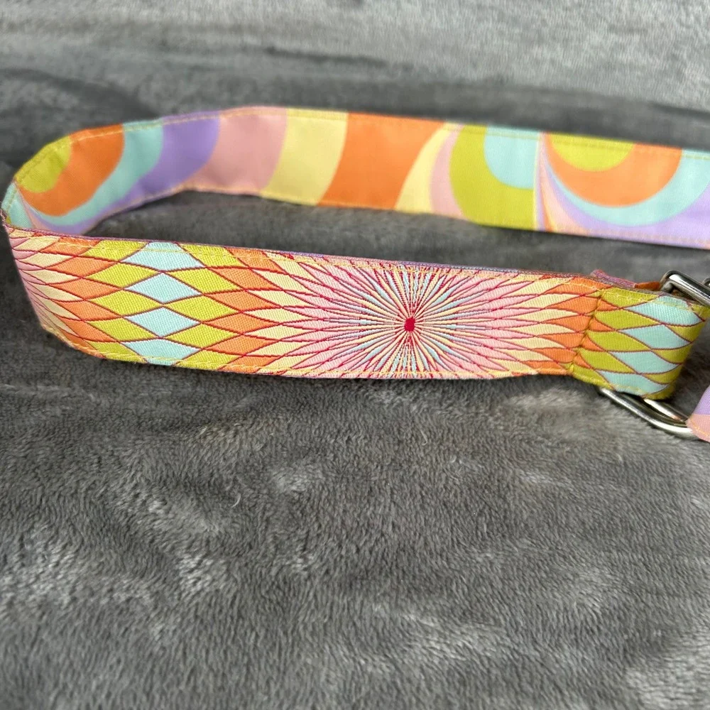 Vintage Style Psychedelic Sunburst D-Ring Belt Retro Geometric Swirl Multi Color
